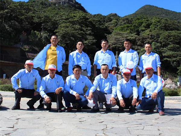 公司團(tuán)建合照